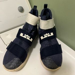 Lebron Soilder Nikes 8.5